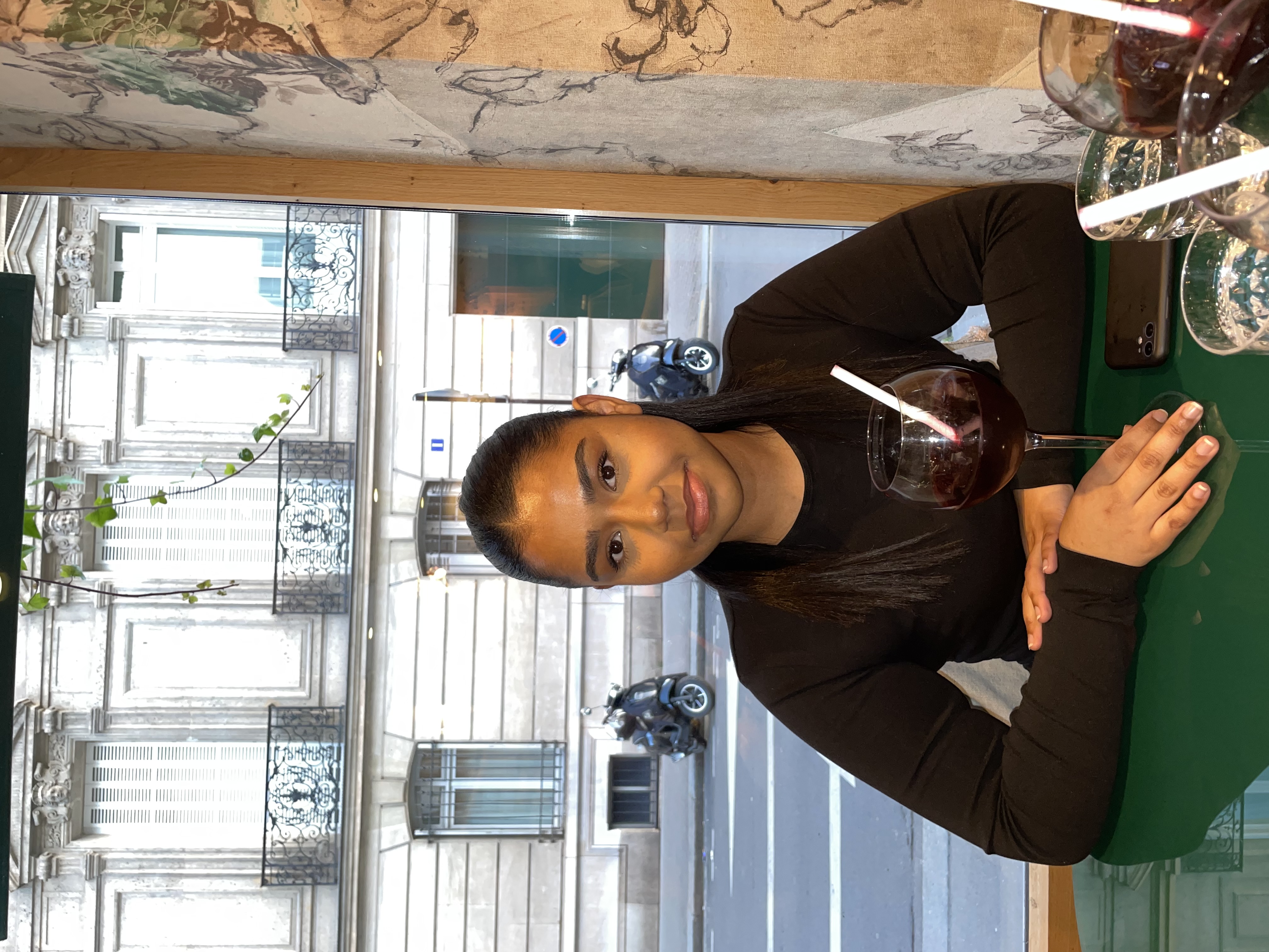 Yousra - French babysitter Paris, French-speaking nanny