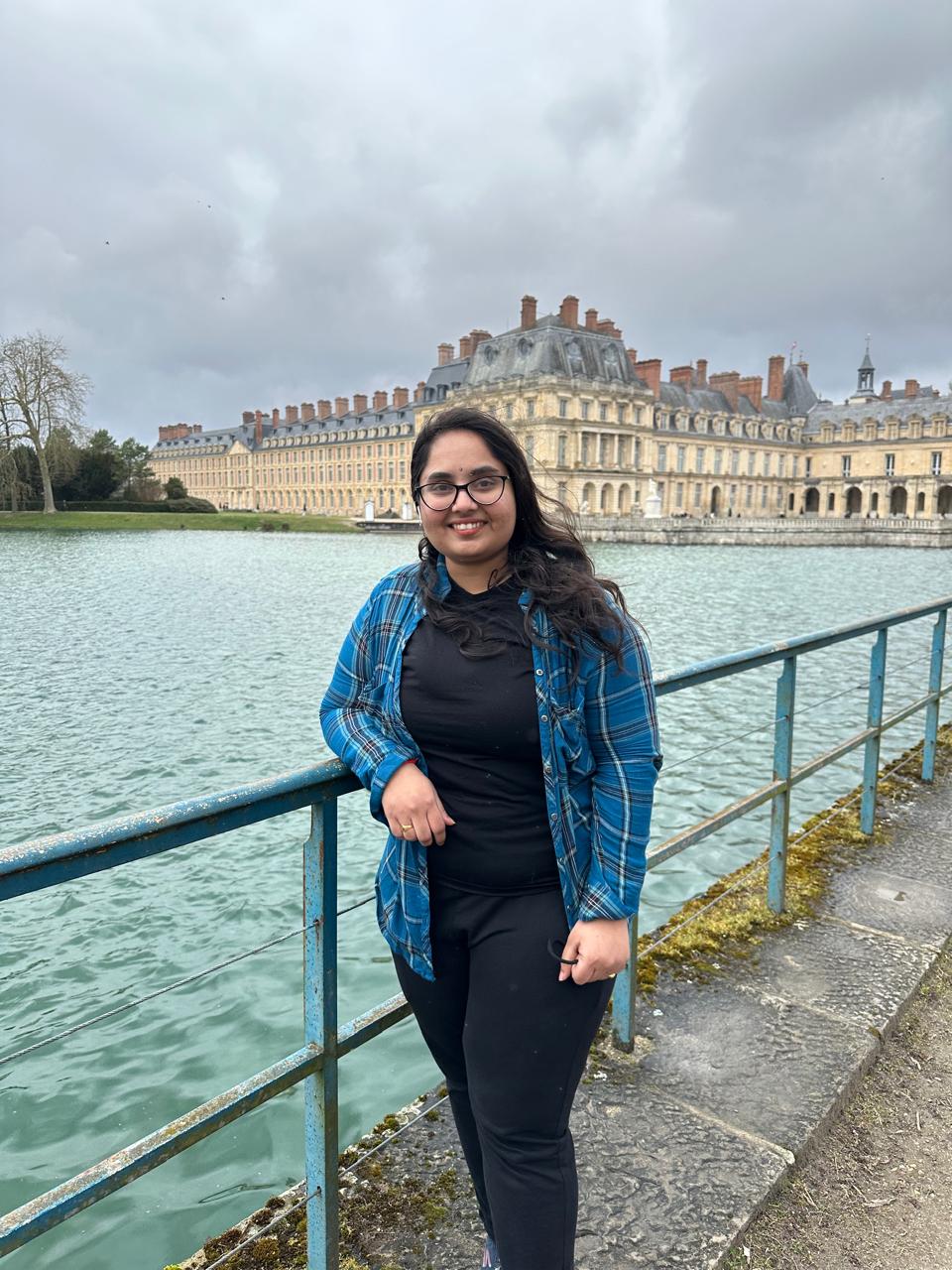 Naguboyina - Nounou anglophone Paris, babysitter bilingue