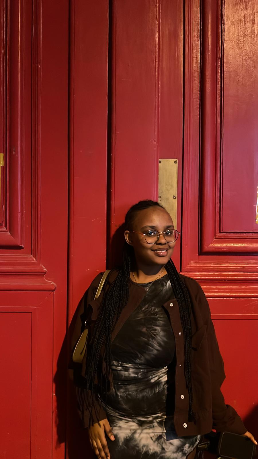 Karire - Nounou anglophone Paris, babysitter bilingue