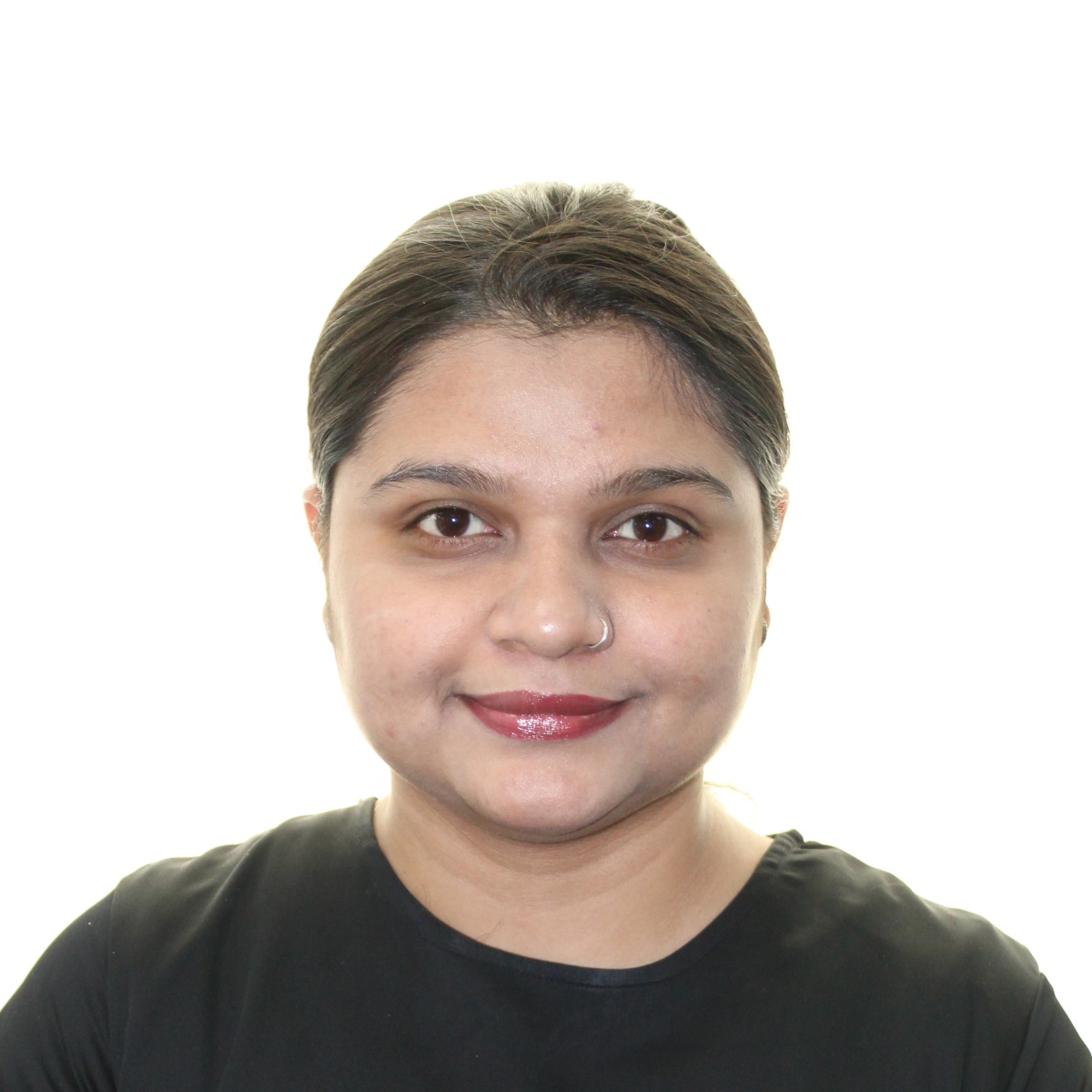 Naznin - Nounou anglophone Paris, babysitter bilingue