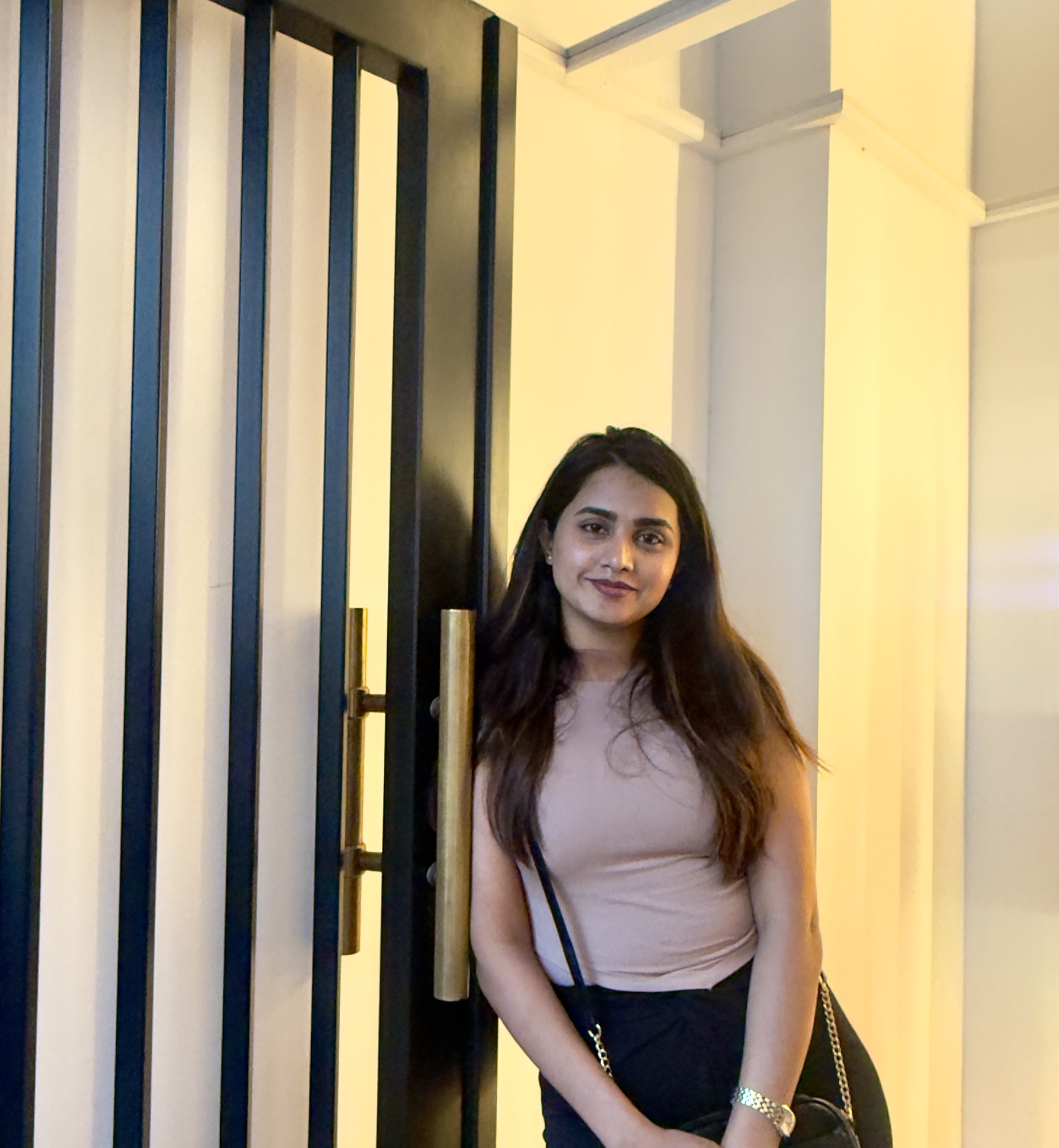 Sandhya - Nounou anglophone Paris, babysitter bilingue